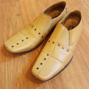 Size 9.5 Ferrato leather mens slip on shoes